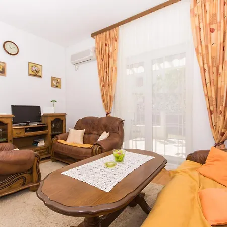 Apartments Katic Trogir Exterior photo