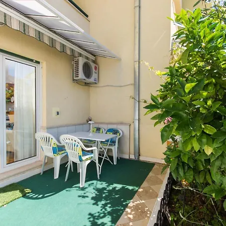 Apartments Katic Trogir Exterior photo
